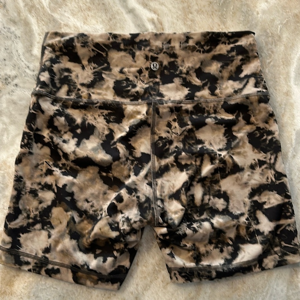 Lululemon Wunder Train High-Rise Short 6
Dispersed Light Raw Linen Multi Size 10